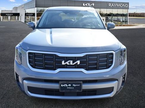Used 2023 Kia Telluride S w/ S Sunroof Package image 8