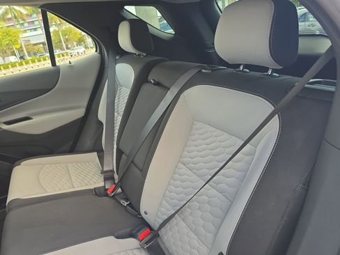 Used 2021 Chevrolet Equinox LS image 13