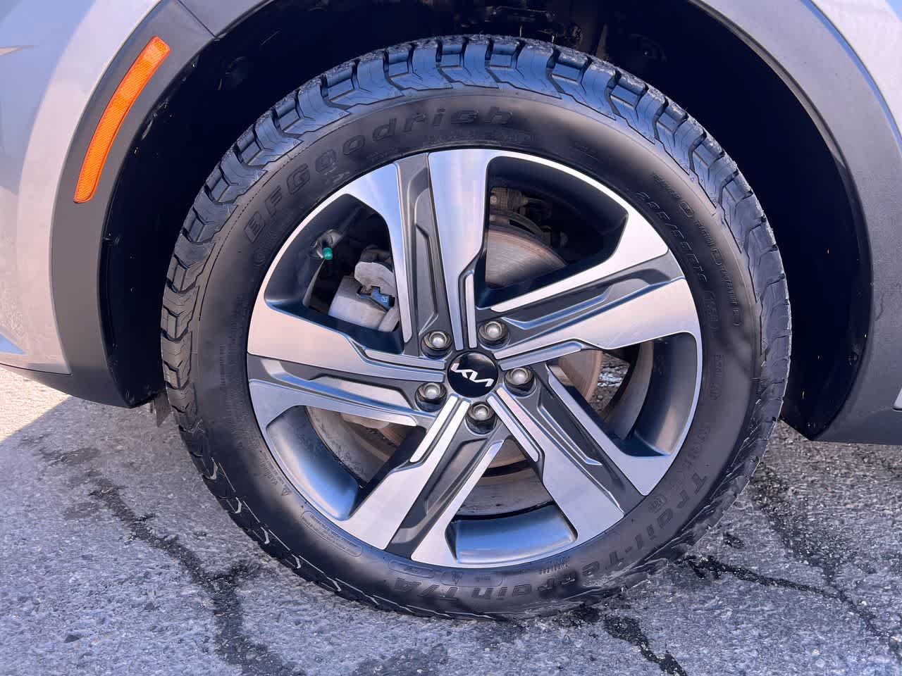 Certified 2023 Kia Sorento EX AWD/4WD image 10