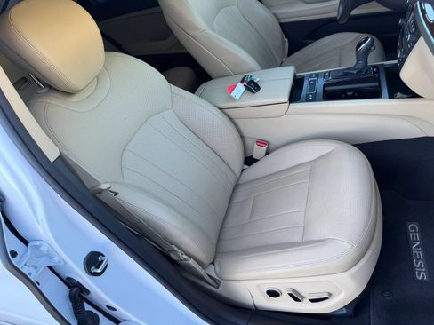 Used 2016 Hyundai Genesis 3.8 w/ Option Group 02 AWD/4WD image 75