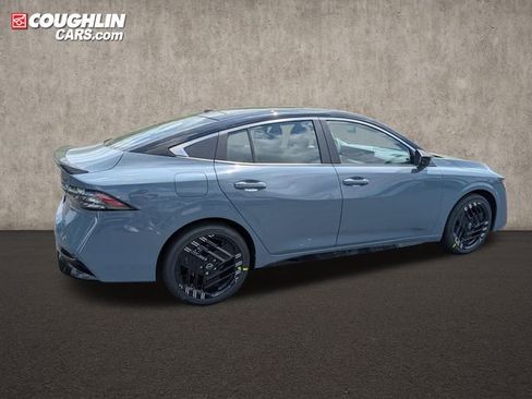 New 2026 Nissan Sentra SR FWD image 9