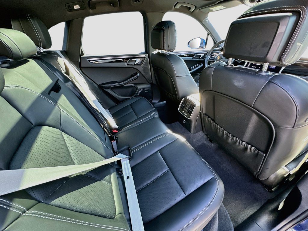 Certified 2026 Porsche Macan S AWD/4WD image 28