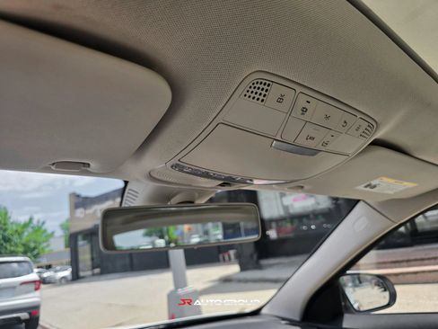 Used 2019 Mercedes-Benz C 300 4MATIC Sedan image 58
