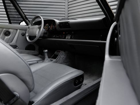 Used 1992 Porsche 911 Turbo RWD image 44