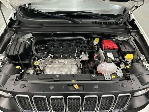 Used 2021 Jeep Renegade Latitude image 20