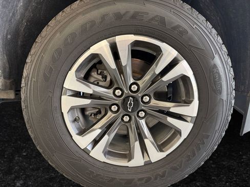 Used 2022 Chevrolet Colorado Z71 w/ Safety Package image 25