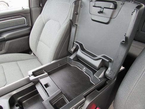 Used 2022 RAM 1500 Big Horn image 25