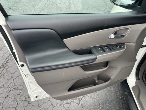 Used 2016 Honda Odyssey EX-L image 12