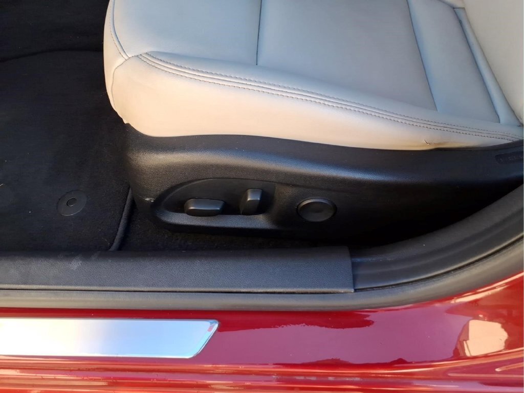 Used 2020 Cadillac CT4 Luxury w/ Sun And Sound Package RWD image 21
