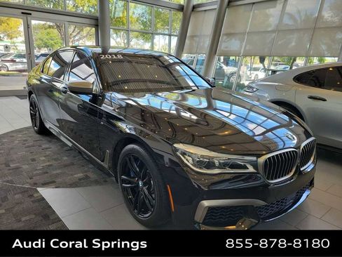Used 2018 BMW M760i xDrive image 6