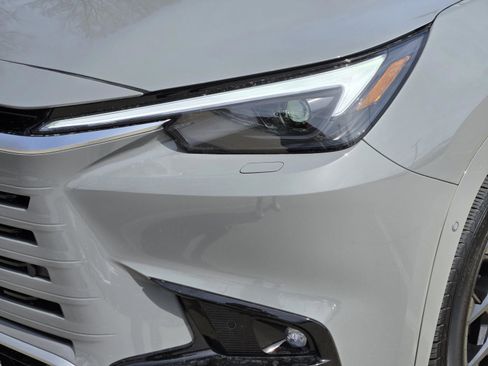 New 2026 Lexus TX 500h AWD image 6