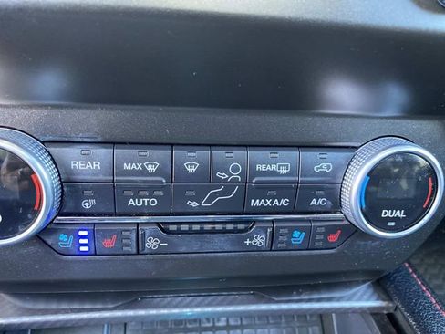 Used 2021 Ford Expedition Limited AWD/4WD image 14