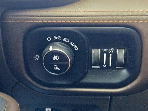 Used 2025 RAM 1500 Limited AWD/4WD image 20