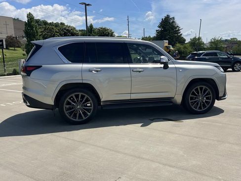 Used 2024 Lexus LX 600 F Sport AWD/4WD image 6