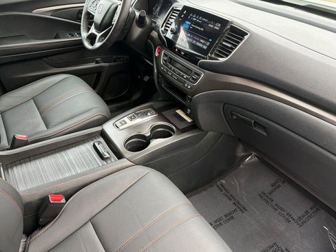 Used 2022 Honda Passport TrailSport image 15