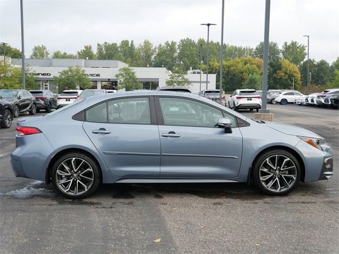 Used 2022 Toyota Corolla SE image 6