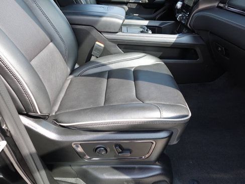 Used 2023 RAM 1500 Limited w/ Night Edition AWD/4WD image 39