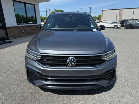 Used 2023 Volkswagen Tiguan SE R-Line FWD image 10