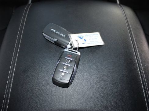 Used 2023 RAM 1500 Big Horn AWD/4WD image 25