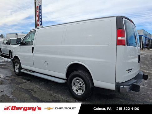 Used 2023 Chevrolet Express 2500 w/ Driver Convenience Package image 7