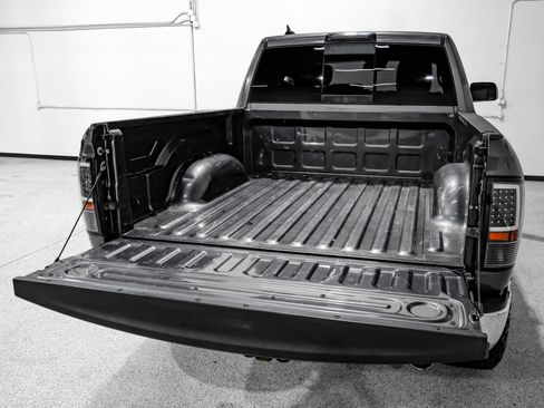 Used 2016 RAM 1500 Laramie w/ Convenience Group AWD/4WD image 70