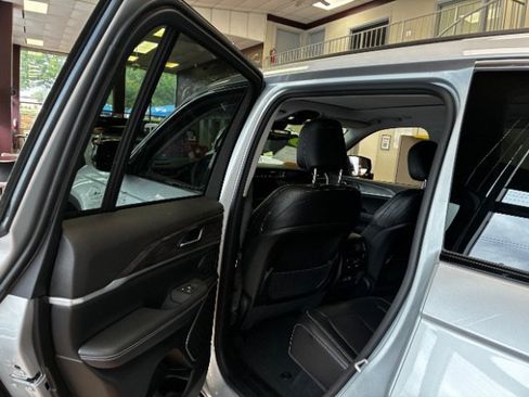 Used 2023 Jeep Grand Cherokee 4WD 4xe image 27