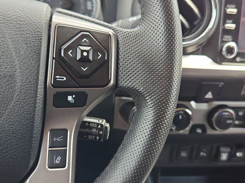 Used 2023 Toyota Tacoma SR5 AWD/4WD image 19