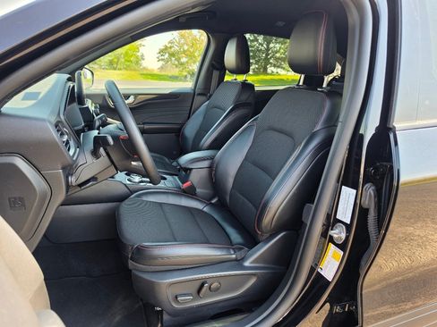 Used 2025 Ford Escape ST-Line AWD/4WD image 11