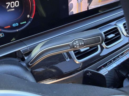 Used 2023 Mercedes-Benz GLS 450 4MATIC image 28