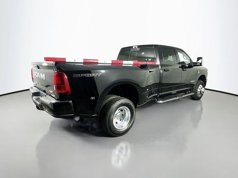 Used 2025 RAM 3500 Laramie w/ Sport Appearance Package image 7
