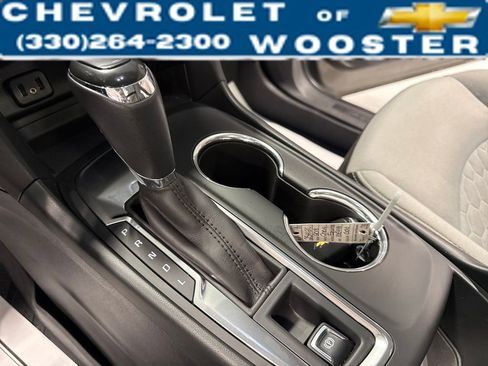 Used 2018 Chevrolet Equinox LT w/ Sun & Infotainment Package image 23