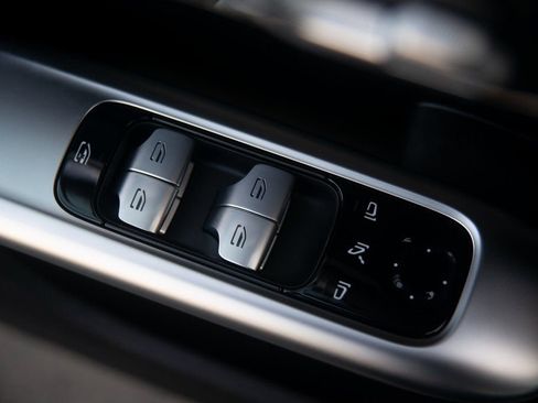 Certified 2025 Mercedes-Benz C 300 4MATIC Sedan image 19