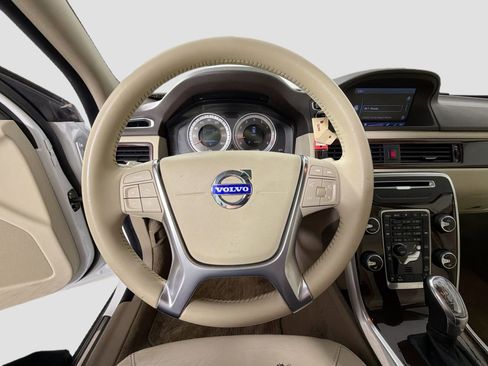 Used 2013 Volvo XC70 T6 image 12