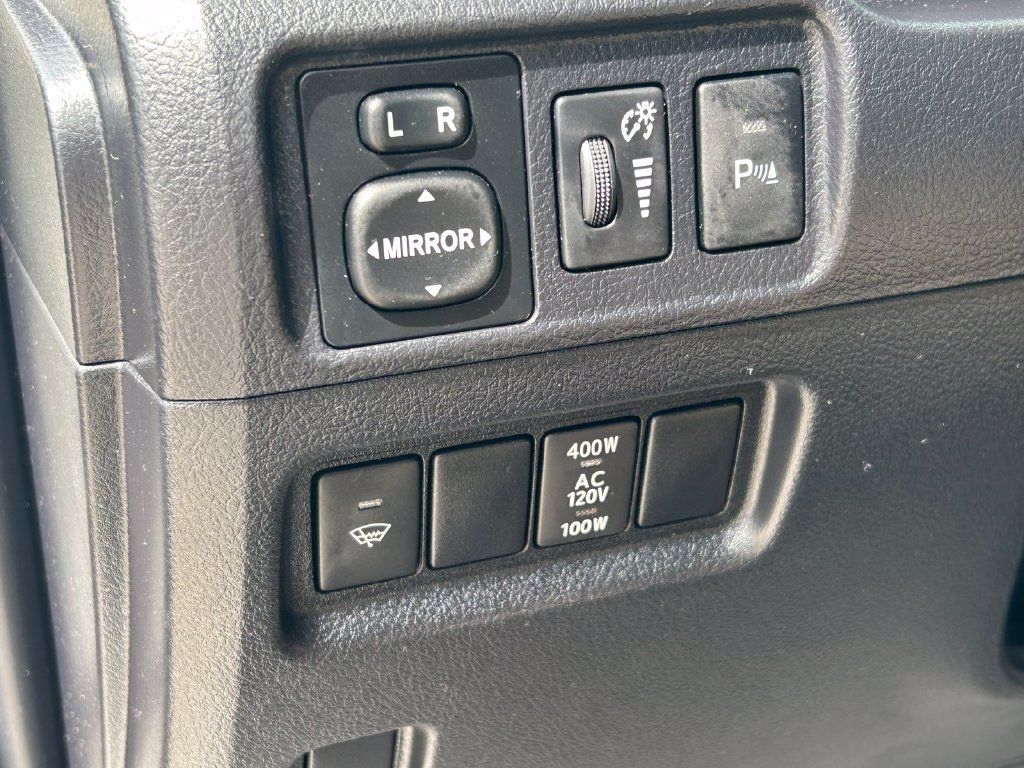 Used 2018 Toyota 4Runner Limited AWD/4WD image 27
