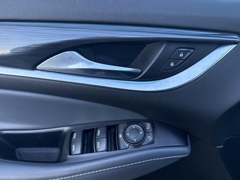 Used 2024 Buick Enclave Essence w/ Experience Buick Package image 10