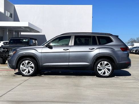 Used 2022 Volkswagen Atlas SE image 3