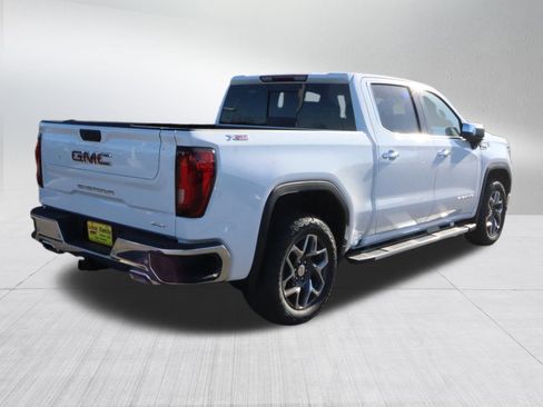 New 2026 GMC Sierra 1500 SLT image 7