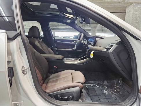 New 2025 BMW i4 xDrive40i image 27