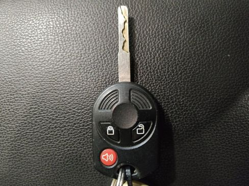 Used 2018 Ford Escape SE FWD image 32