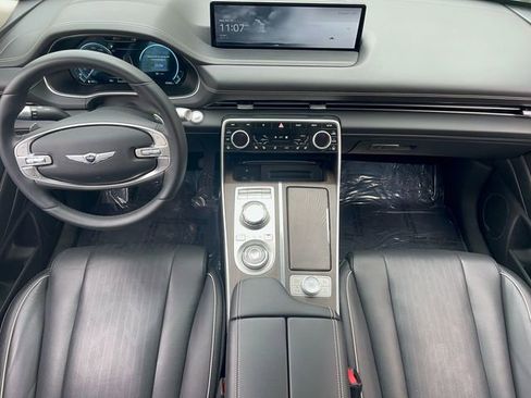 Used 2023 Genesis GV80 2.5T w/ Prestige 20" Package image 14