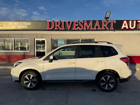 Used 2018 Subaru Forester 2.5i Premium w/ All-Weather Package image 6