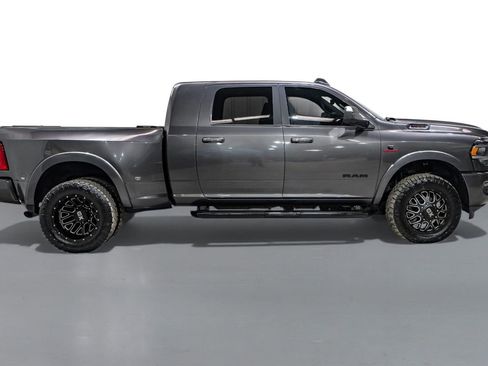 Used 2020 RAM 3500 Laramie w/ Night Edition image 5