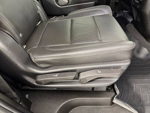 Used 2021 Chevrolet Tahoe Z71 image 28