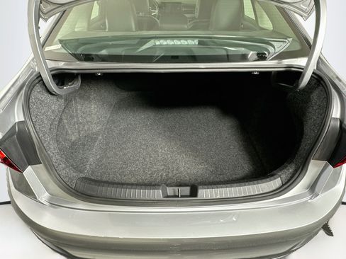 Used 2025 Volkswagen Jetta SE FWD image 29