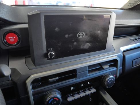 Used 2024 Toyota Tacoma TRD Off-Road image 22