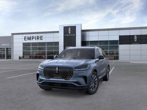 New 2026 Lincoln Aviator AWD image 2
