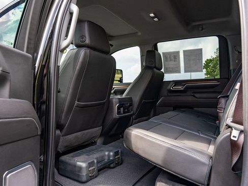 Used 2024 GMC Sierra 2500 Denali w/ Denali Reserve Package AWD/4WD image 16