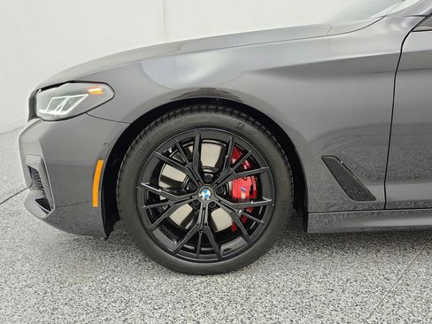 Used 2023 BMW M550i xDrive w/ Executive Package AWD/4WD image 18
