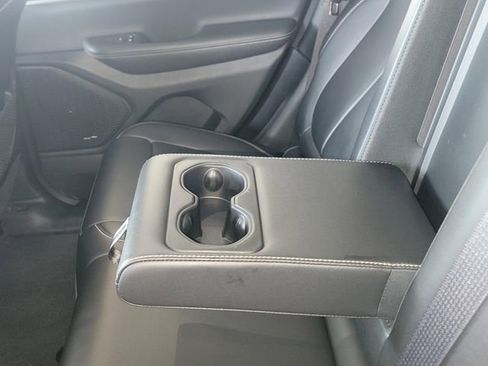 Used 2023 Jeep Grand Cherokee Limited w/ Black Appearance Package image 28