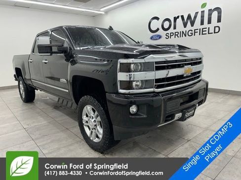 Used 2018 Chevrolet Silverado 2500 High Country w/ Duramax Plus Package image 5